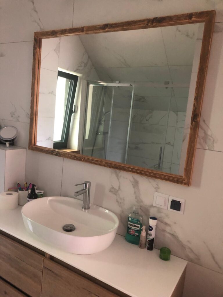 Lustro do łazienki na wymiar - stare drewno