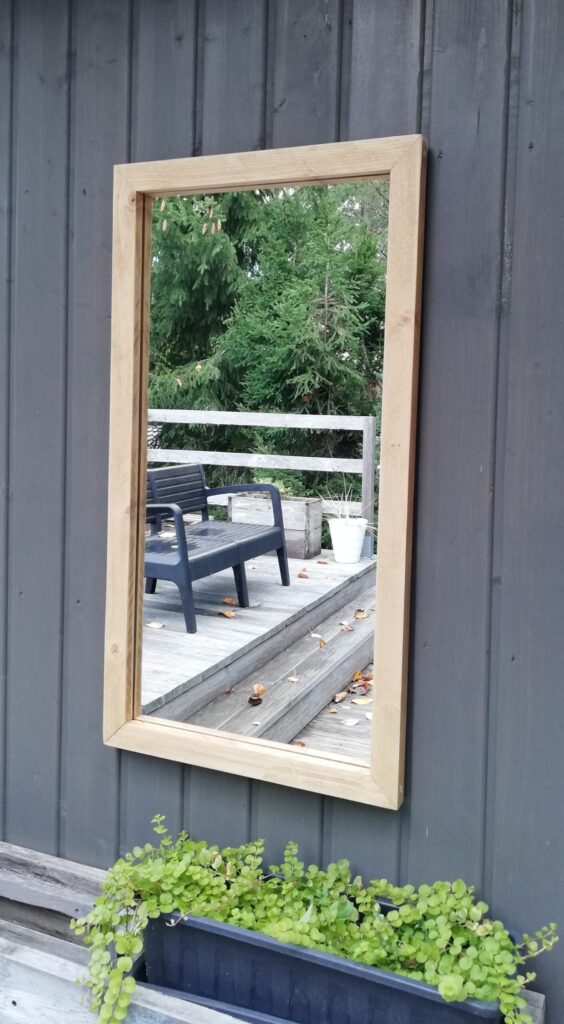 Lustro w ramie 90x60 jasny brąz