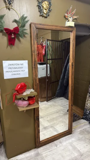 Lustro w ramie drewnianej dąb ciemy struktura