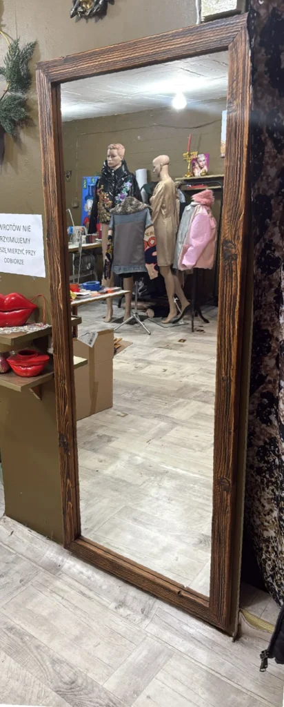 Lustro w ramie z drewna dąb ciemy