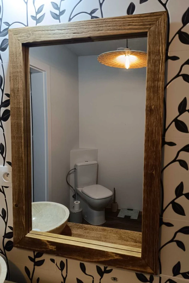 Lustro w woskowanej ramie - dąb ciemny