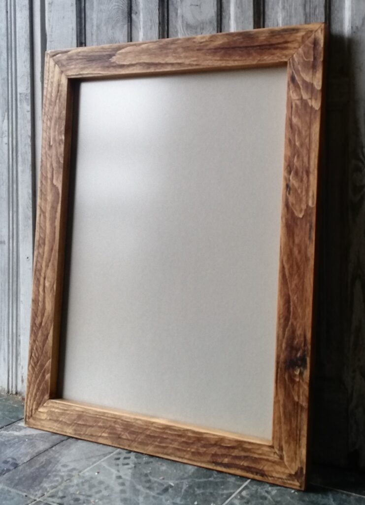 Lustro w rustykalnej ramie - ciemny dąb