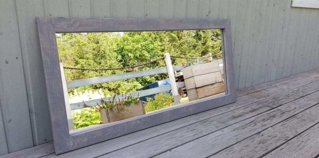 Lustro w szarej ramie - na wymiar