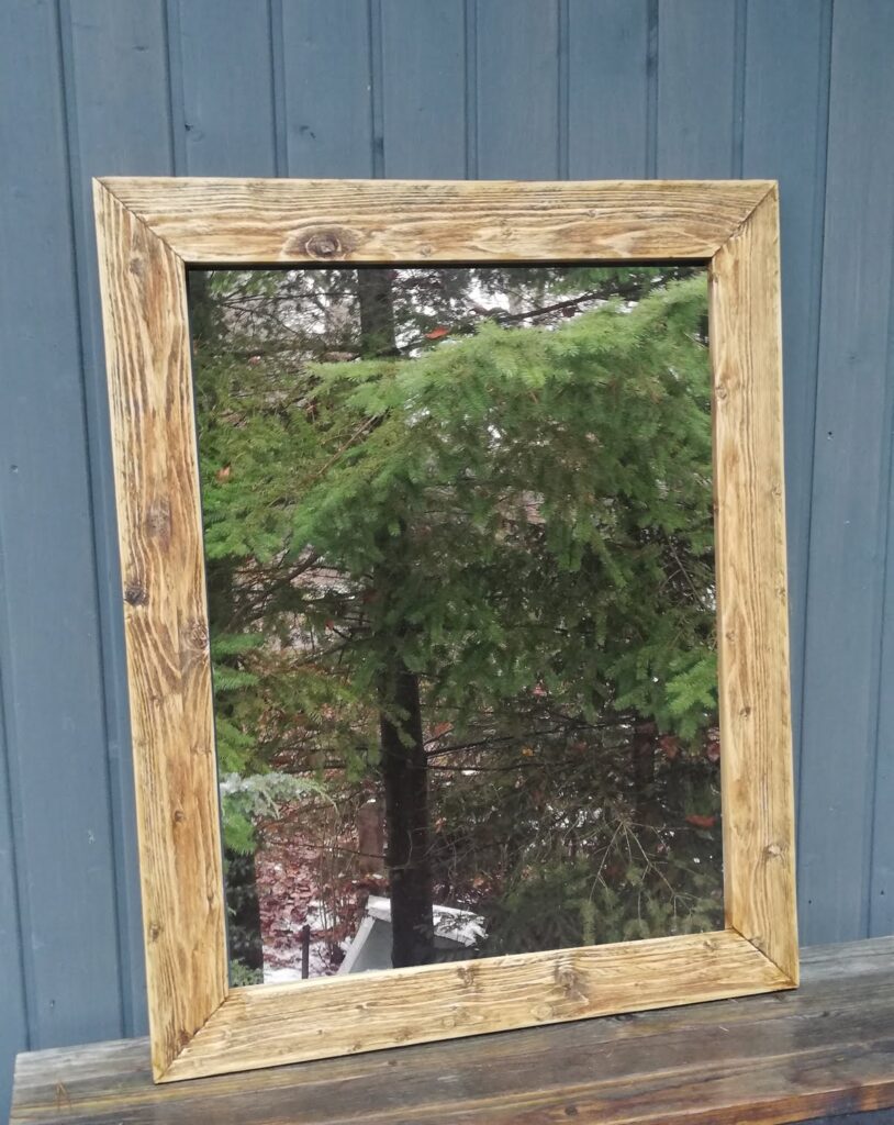 Lustro w drewnianej ramie - na każdy wymiar