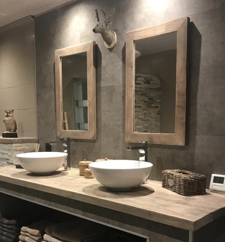 Lustro w patynowanej ramie - na wymiar