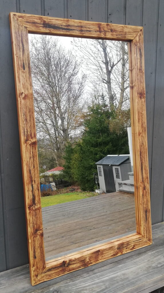 Lustro w ramie drewnianej na wymiar - 125 x 50