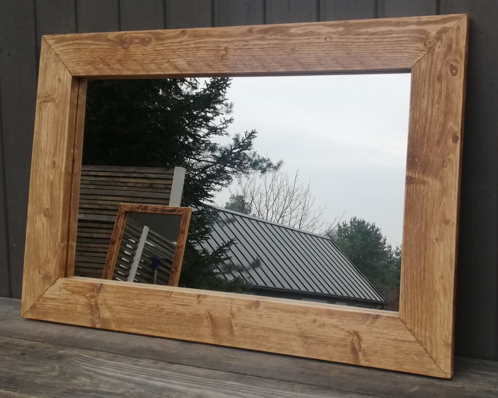 Lustro w drewnianej ramie 70cmx60cm - na wymiar