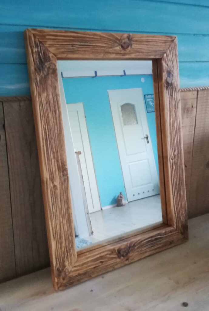 Lustro w brązowej ramie - na wymiar wykonane ręcznie