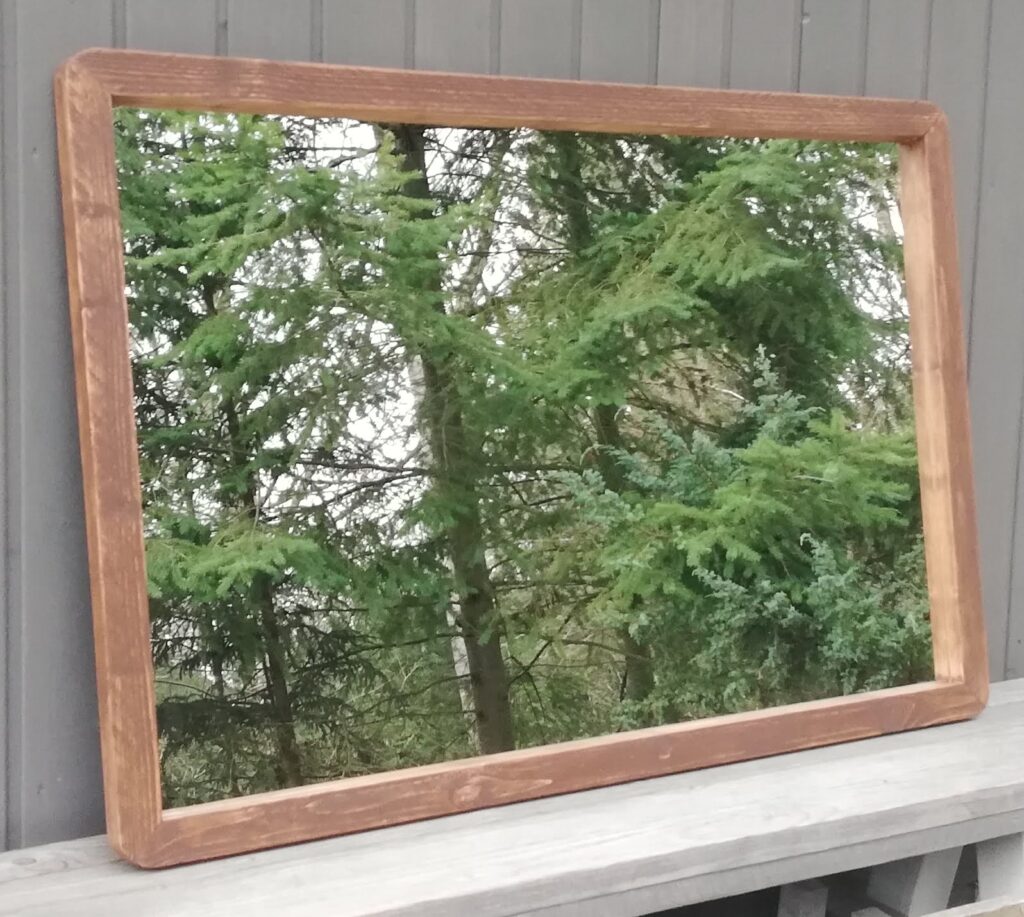 Lustro w drewnianej ramie na wymiar - palisander