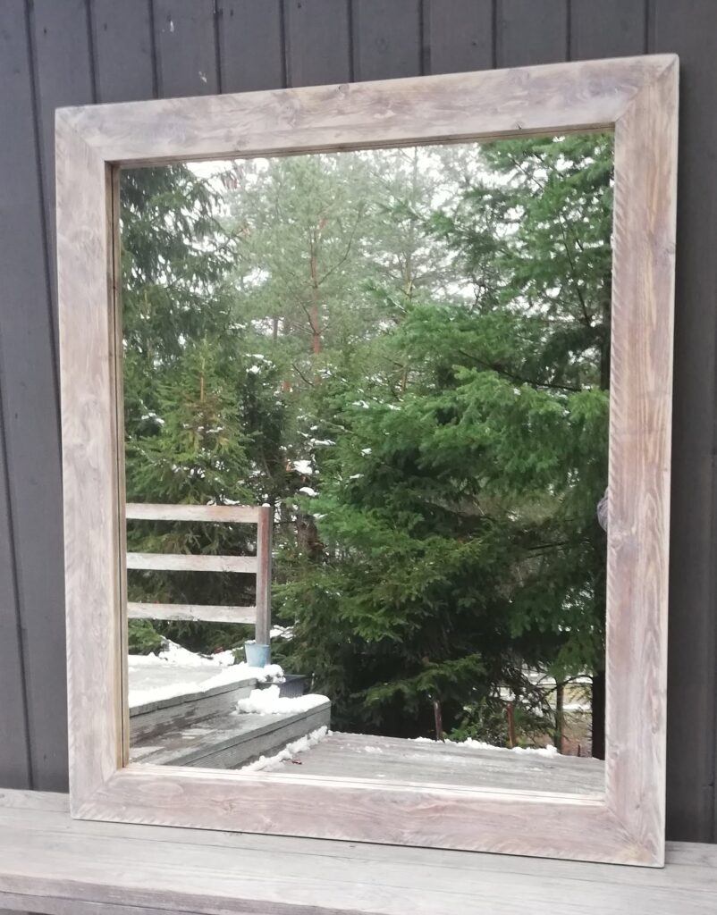 Lustro w ramie - łazienka