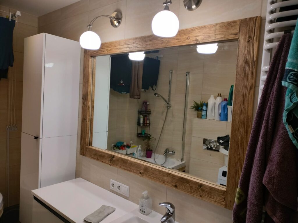 Lustra w ramie drewnianej woskowanej - dąb średni