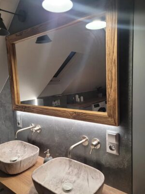 Lustro w ramie drewnianej 130x70